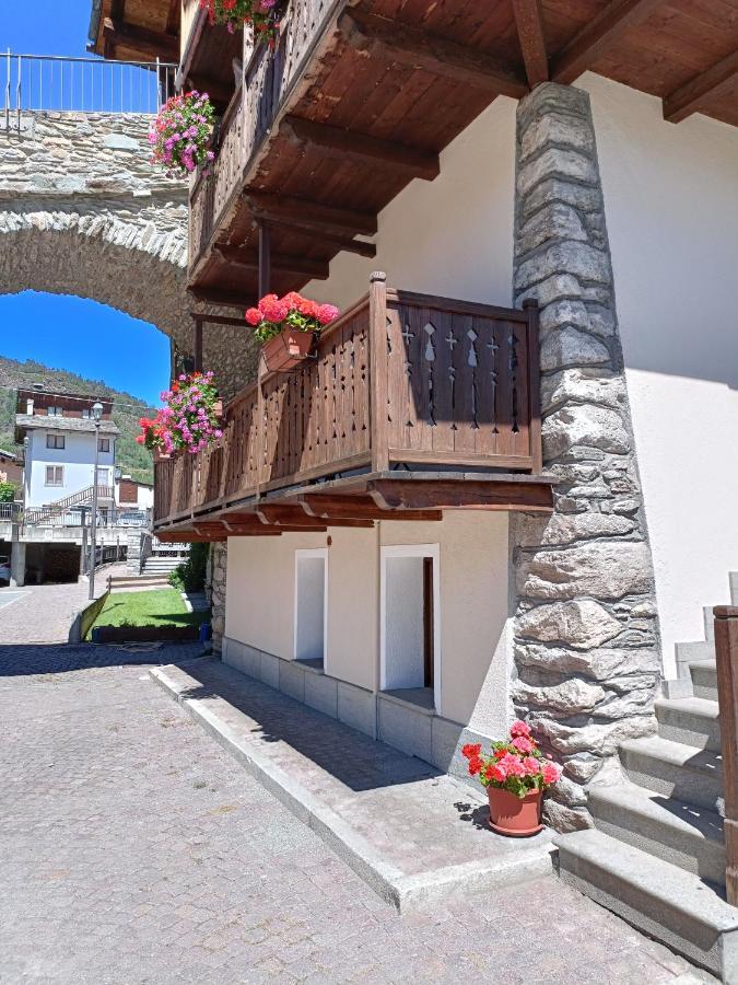 Lo Ponton Introd Exterior foto